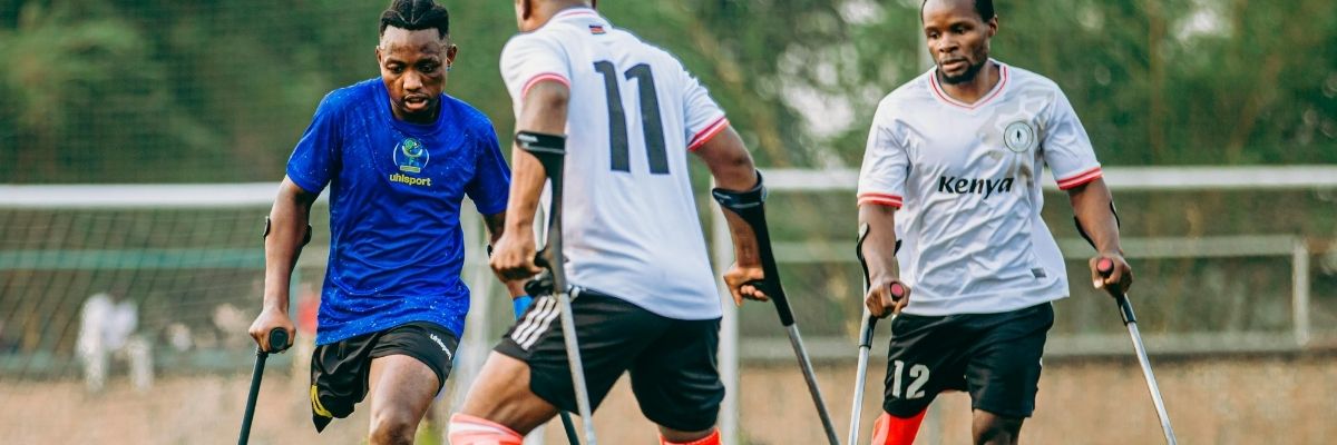Engellere Rağmen Futbol Sevdası